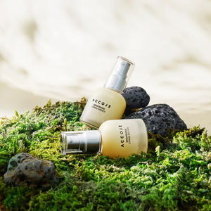 NOUVELLE ARRIVÉE ACCOJE ESSENCE ÉCLAIRCISSANTE 50ML AVEC HYDRATATION REFRAISCHISSANTE POUR TOUTES LES TONALITÉS LÉGER - Product Image 1