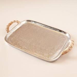 Plateau de service en laiton artisanal de luxe avec motif floral gravé pour cadeau de mariage, décoration intérieure et présentation haut de gamme pour les repas - Product Image 3