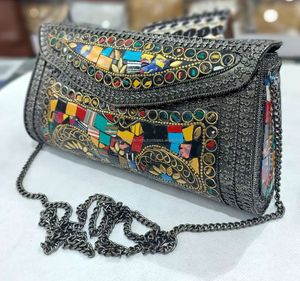 Bolso de mano de metal para mujer, auténtico bolso de noche vintage hecho a mano para mujeres y niñas de artesanía Tayyab - Product Image 3