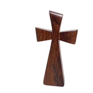 Elegante cruz de madera para decoración del hogar Cruz religiosa moderna con diseño limpio para arte de pared cristiano y exhibición espiritual - Product Image 1