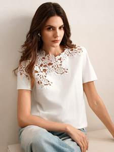 Camisetas de Mujer con Encaje Floral a la Moda 2026, Elegantes con Apliques Bordados, 100% Algodón, Camiseta de Lujo Informal para Verano, Venta al Por Mayor - Product Image 3
