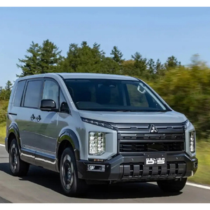 Mitsubishi Delica Van d'occasion, moteur diesel, performances fiables, véhicule prêt à l'exportation - Product Image 4