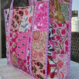 Bolso Tote Acolchado de Algodón con Estampado Floral y Volantes Rosas, Estilo Boho, Bolso de Hombro para Mujer, para Todas las Temporadas, Bolso de Compras - Product Image 1