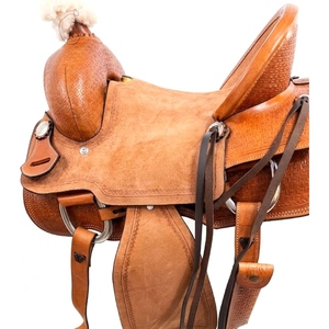 Selle de cheval western personnalisée en cuir véritable, équipement d'équitation avec détails décoratifs et sangles réglables - Product Image 3
