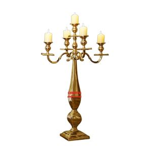 Candélabres décoratifs en métal avec base carrée, finition antique dorée, vente à chaud, grands candélabres faits à la main sur pied - Product Image 1
