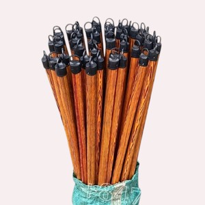 Recogedor de Polvo de Plástico Recubierto de PVC con Asas de Madera de Eucalipto, Diseño Vietnamita, Ecológico, 120 cm, para Uso Doméstico y en Muebles - Product Image 3