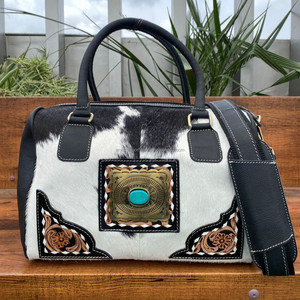 2025 Venta caliente Combo Set 3 en 1 Tooled a mano cuero de vaca genuino piedra turquesa bolsa de lona, artículos de tocador y mochila para Unisex - Product Image 6