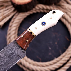 Couteau Bowie à lame fixe en acier Damas fait main, pour la chasse, le bushcraft, le camping et l'EDC, manche en os et bois de rose, fabricant direct. - Product Image 2