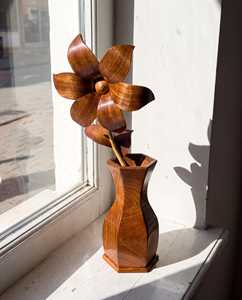 Jarrón de Madera Maciza Premium para Arreglos Florales Artificiales, Vestíbulos de Hoteles y Decoración de Recepción de Oficinas de Lujo por AALIYAN IMPEX - Product Image 4