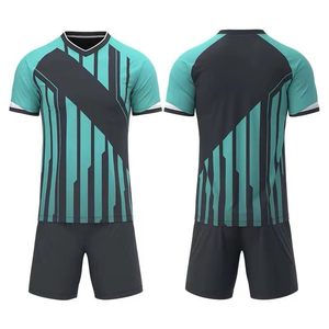 Uniforme de Fútbol Personalizado de Alta Calidad para Hombre, Adultos, 100% Poliéster Transpirable, Impresión por Transferencia de Calor, Tallas Personalizadas, Servicio OEM - Product Image 2