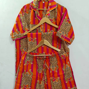 Conjunto de Pijamas de Algodón al por Mayor, Pijamas Suaves para Mujer, Pijamas de Diseño Dulce, Pijamas de Dos Piezas para Dormir en Casa en Verano - Product Image 1