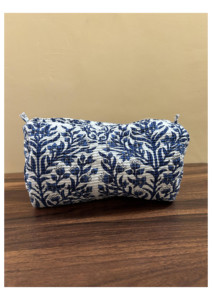 Vintage Cotton Quilted Letter Print Zipper Closure Lightweight Eco-Friendly <b>Small</b> Capacity Cosmetic Bag for Travel & Daily Use - Product Image 2