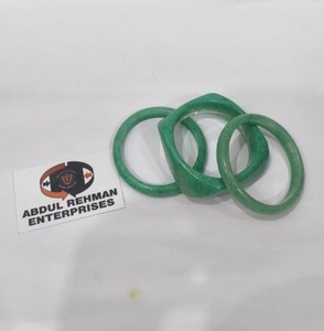 Pulsera de Resina Hecha a Mano para Mujer, con Cuentas Doradas Incrustadas, Modelo de Moda Popular, Fabricación Artesanal - Product Image 1