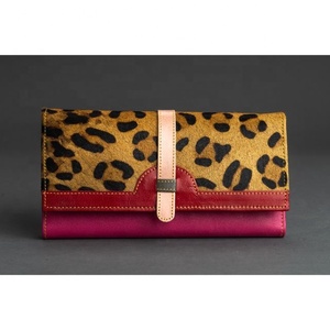 Funda protectora de pasaporte con estampado de billetera de viaje de cuero genuino LW en Negro, Rosa, amarillo, Funda de cuero duradera para pasaporte - Product Image 6