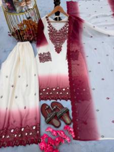 Ensemble prêt-à-porter entièrement cousu : Haut en georgette à étoiles bicolore avec broderie de designer, pantalon palazzo et dupatta - Product Image 4