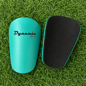 Mini protège-tibias de football personnalisables (logo ou motif) pour adultes et enfants – Vente en gros - Product Image 1