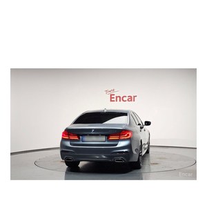 BMW Série 5 520d M Sport Plus 2019, 122 591 km, Diesel, Boîte de vitesses automatique, Sièges en cuir, Volant à gauche, Caméra de recul - Product Image 4