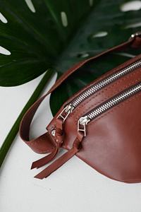 Custom Genuine Leather Crossbody Fanny Pack Vintage Style <b>Hip</b> Belt Pouch with Zipper Closure Anti-Theft for Women Men-LWB-0077B - Product Image 6