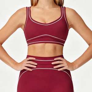 Ensemble de yoga 2 pièces personnalisé pour femme, polyvalent, à rayures et passepoil contrastant, comprenant un short cycliste taille haute et un soutien-gorge de sport rembourré à encolure dégagée, pour la gym - Product Image 2