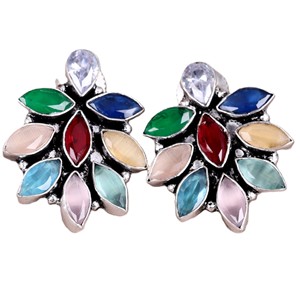 Pendientes de botón con diseño floral étnico tribal bohemio para mujer, con múltiples piedras, de latón bañado en plata antigua, con engaste de bisel de ónix, Royal Blossom - Product Image 1