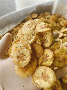 กล้วยอบกรอบแท้ เนื้อกรุบกรอบ รสหวานธรรมชาติ ขนมผลไม้ จำหน่ายส่ง ปริมาณมาก สำหรับตลาดต่างประเทศ - Product Image 3