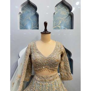 Hermoso Lehenga Choli para Fiesta de Noche con Intrincados Trabajos de Lentejuelas - Product Image 3