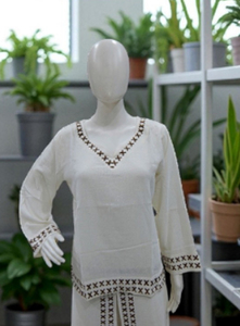 Top Corto Casual de Algodón Tejido para Mujer, Cuello en V, Corte Regular, Sin Mangas, Bordado, Personalizado ODM, Invierno Verano - Product Image 3