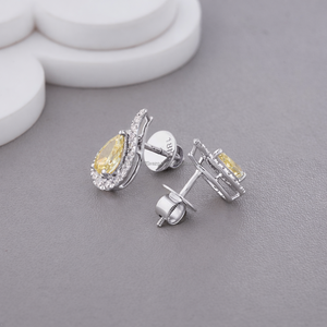 Boucles d'oreilles élégantes en diamant de laboratoire taille poire, pierre centrale jaune, halo doré, pour femmes - Product Image 1