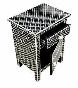 Mesa Auxiliar Cuadrada de Resina con Diseño Art Deco Hecha a Mano, Tamaño y Color Personalizados para Uso en Dormitorios Interiores - Product Image 4