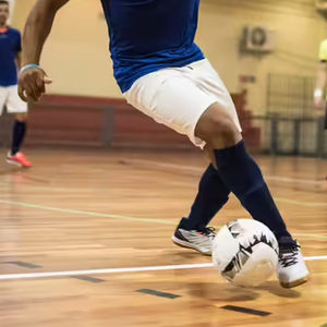 Ballon de Futsal Professionnel Personnalisé Cousu à la Machine – Fabricant OEM – Léger, Durable, pour Entraînement et Match - Product Image 5