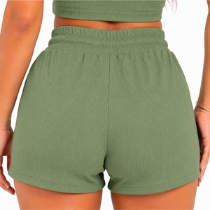 Ensemble décontracté d'été pour femme : débardeur court et short léger pour le quotidien - Product Image 4