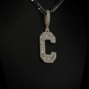 Colgante con Letra Inicial C, Colgante de Diamantes Moissanite con Corte Baguette y Redondo, Colgante de Plata de Ley 925, Regalos y Uso Diario - Product Image 3