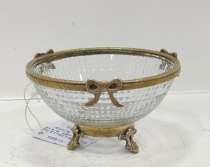 Meilleur bol en métal et verre, bol de service décoratif, et pièce maîtresse pour les collations, avec finition dorée en métal. - Product Image 3
