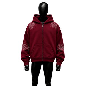 Sudadera con capucha y cremallera color granate con pedrería, detalles de pedrería en hombros y mangas, corte regular, estilo casual, cómoda y urbana, al por mayor. - Product Image 1