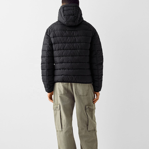 เสื้อแจ็คเก็ตพัฟเฟอร์ผู้ชาย ทรงหลวม สวมใส่สบายสำหรับฤดูหนาว บุด้วยวัสดุกันหนาว ดีไซน์เย็บติดกัน ซิปยาวเต็มตัว คอตั้ง เหมาะสำหรับใส่ในชีวิตประจำวัน - Product Image 2