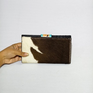 Portefeuille de créateur pour femme en cuir de vachette gaufré à la main, motif floral unique, style occidental, vente chaude - Product Image 3