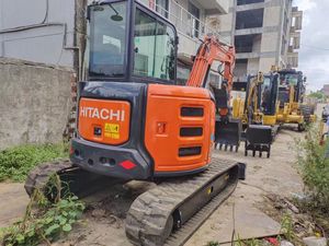 Miniexcavadora Hitachi ZX55UR-5 de 3 Toneladas, Compacta, Hidráulica, con Motor y Caja de Cambios para Trabajos de Excavación y Movimiento de Tierras, Lista para Enviar - Product Image 5