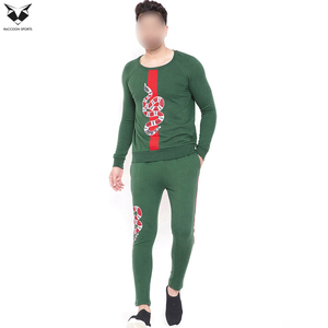 Conjunto Deportivo de Manga Larga para Hombre, con Logotipo Personalizado Impreso en Verde y Rojo en Contraste, el Mejor Producto al por Mayor de 2026 - Product Image 2