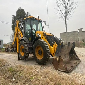 Chargeuse-pelleteuse compacte JCB, mini-chargeuse frontale, chargeuse-pelleteuse arrière haute performance avec une puissante capacité d'excavation - Product Image 3