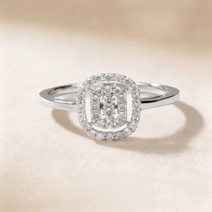Anillo de Compromiso y Boda de Oro Blanco de 9K con Diamante de Corte Redondo de 1.15CT y Halo de Diamantes en Forma de Cojín para Mujer, Joyería Fina - Product Image 1
