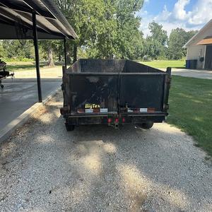 Remolque Agrícola de 14000 Libras (7 Toneladas) Perfecto para Transportar Heno, Tierra, Rocas y Equipo Pesado en Granjas y Zonas Rurales - Product Image 4