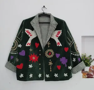 Veste en velours vert brodée de fleurs, faite à la main, style bohème chic, ouverte sur le devant, manteau ethnique tendance pour femmes - Product Image 3
