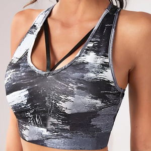 Sujetador deportivo de alta calidad con estampado por sublimación para mujer, transpirable y de color sólido, ideal para yoga, fitness y gimnasio. - Product Image 1