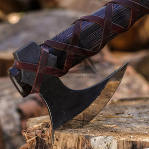 Hacha Profesional de Alta Calidad con Mango de Madera y Hoja de Acero al Carbono y Inoxidable para Corte en Exteriores y Trabajos de Carpintería - Product Image 4
