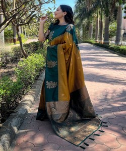 Sari tradicional indio de seda verde y dorado estilo Banarasi con borde estampado para bodas, sari largo hasta el suelo para mujer - Product Image 3