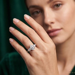 Anillo de compromiso de lujo con tres diamantes en forma de pera, certificado por IGI, disponible en oro de 9KT, 10KT, 14KT y 18KT para mujer, joyería fina. - Product Image 6