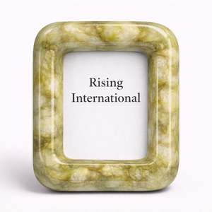 Cadre photo carré en résine ambrée personnalisé, très demandé, pour la décoration intérieure et les cadeaux personnalisés, en vente. - Product Image 4