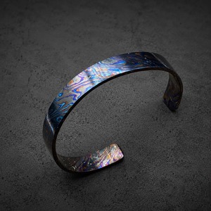 Bracelet manchette en Timascus noir, style Damas, style Viking, métal léger, largeur 9 mm, épaisseur 2-3 mm, cadeau tendance - Product Image 2