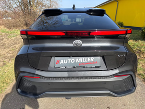 Toyota C-HR 2.0L VVT-i HEV Team Deutschland, SUV Compacto Híbrido, Eficiente en Consumo de Combustible, Transmisión Automática Inteligente - Product Image 6
