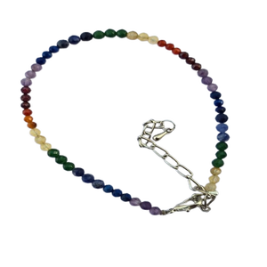 Pulsera de Piedras Mixtas, Hermosas Cuentas de Cuarzo y Ágata Naturales de Calidad, Artesanía en Piedras Semipreciosas con Grabado a Mano - Product Image 1